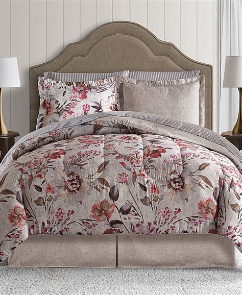 Available in a variety of colors and styles, these bedding sets make it easy to create the ideal bedroom for kids, teenagers and adults. . Macys comforters